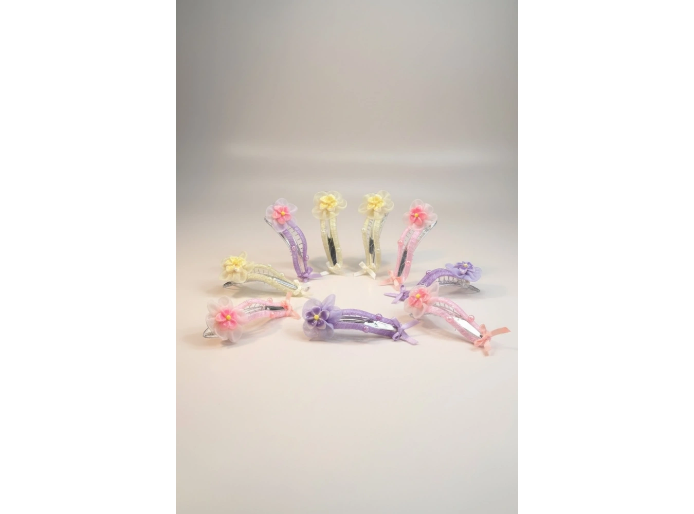 12li Karışık Renk Çiçek Figürlü Pens Toka Set