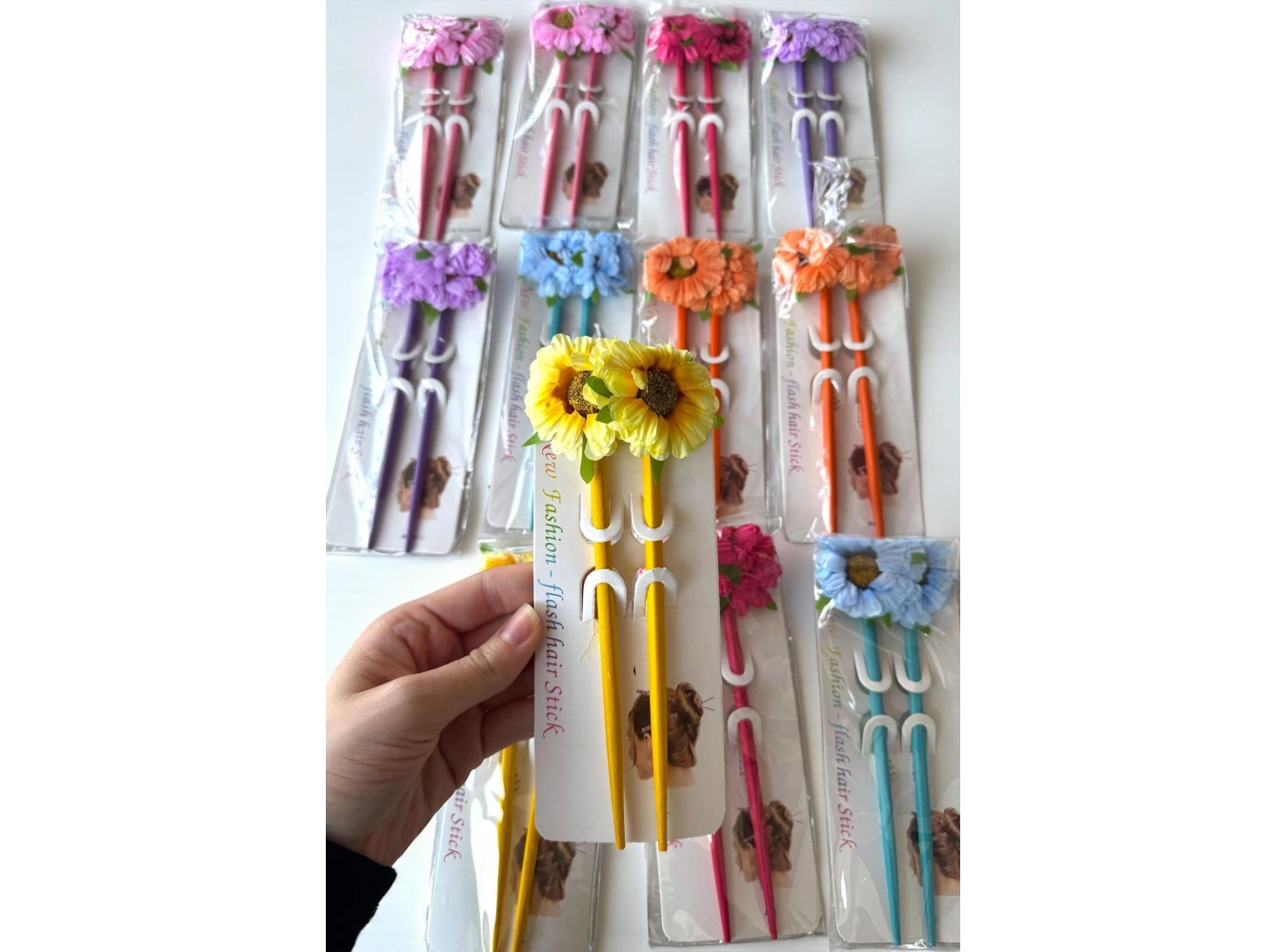 12li Karışık Renk Çiçek Figürlü Topuz Kalemi/ Tokası Set