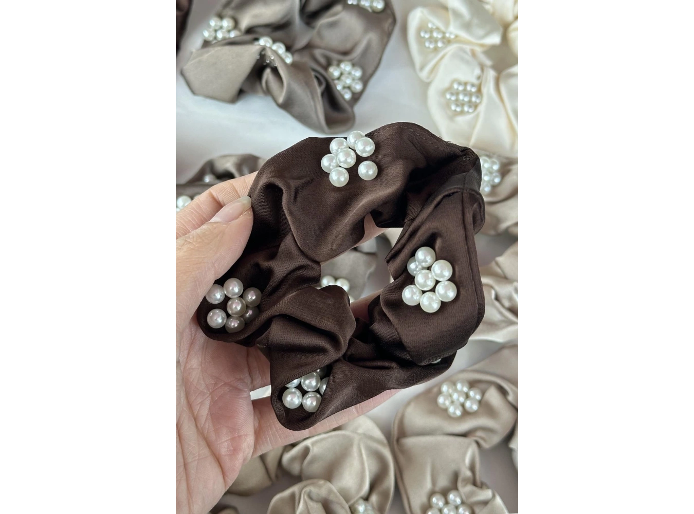 12li Karışık Renk İnci Detaylı Simit Toka Set