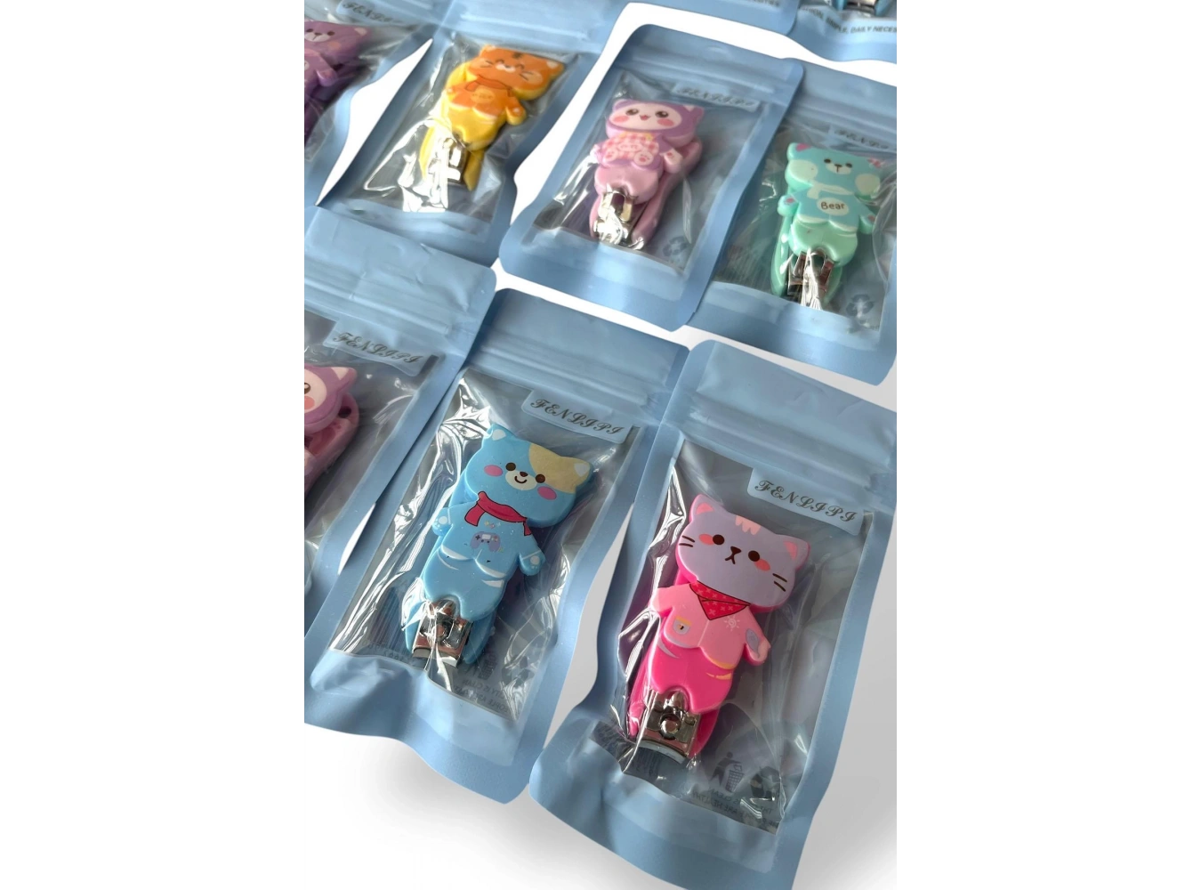 12li Karışık Renk Karışık Figürlü Tırnak Makası/Anahtarlık Set