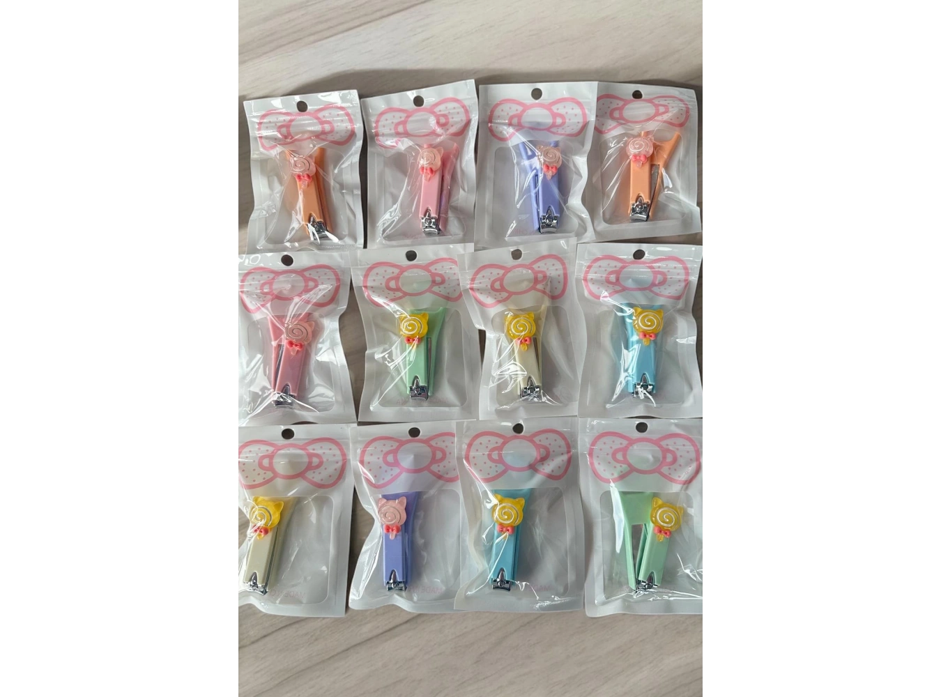 12li Karışık Renk Karışık Figürlü Tırnak Makası Set