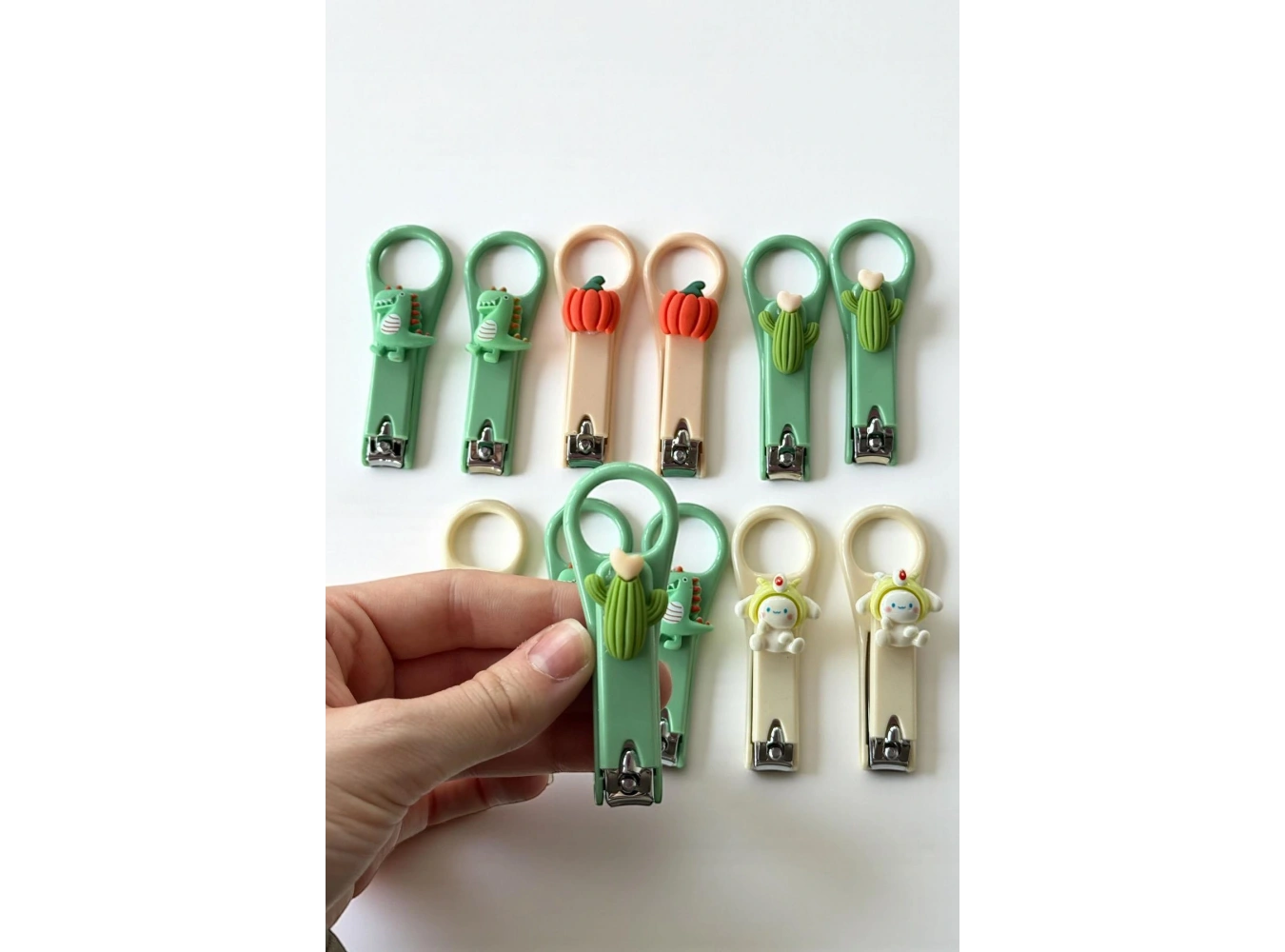 12li Karışık Renk Karışık Figürlü Tırnak Makası Set