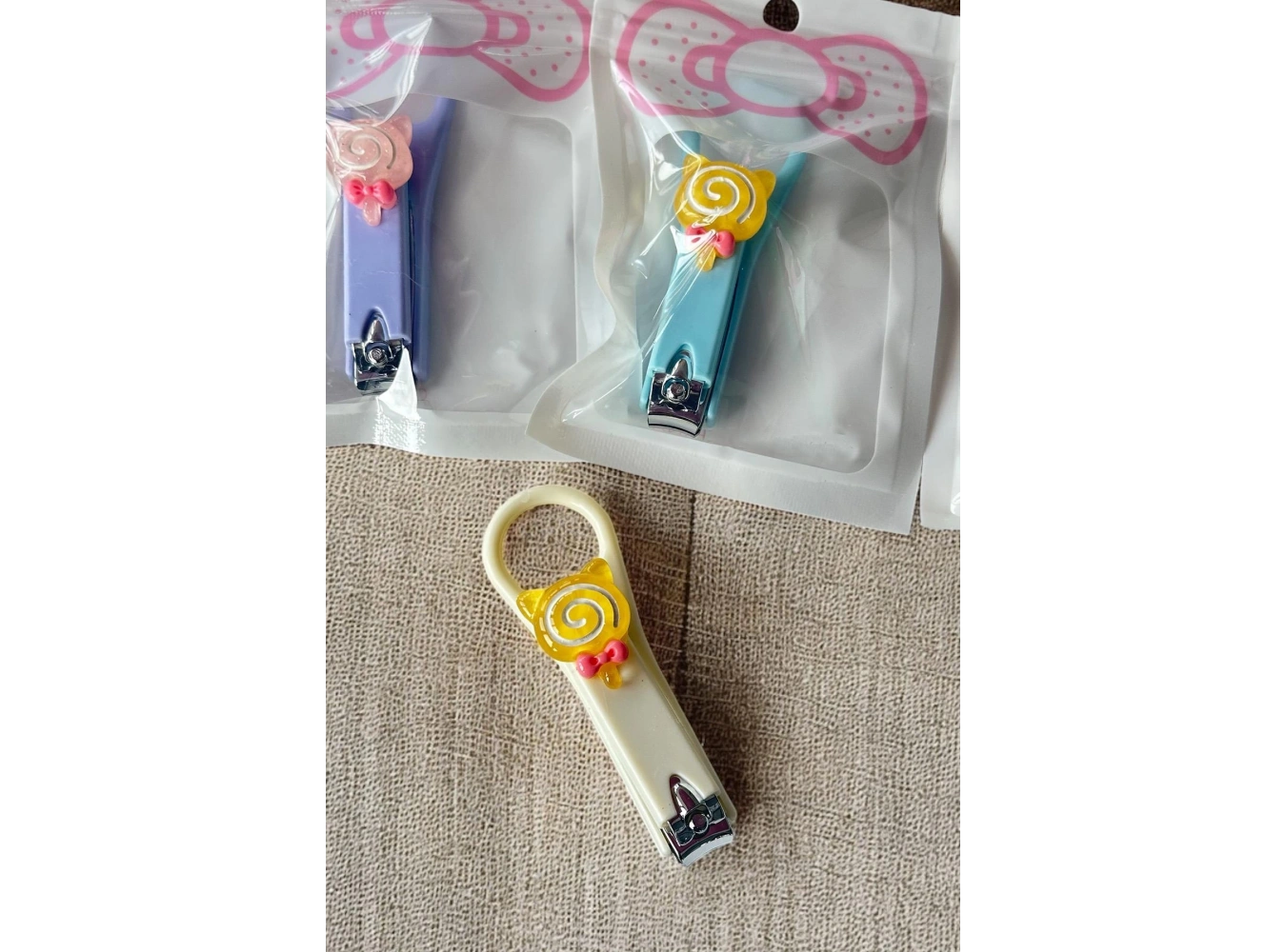 12li Karışık Renk Karışık Figürlü Tırnak Makası Set