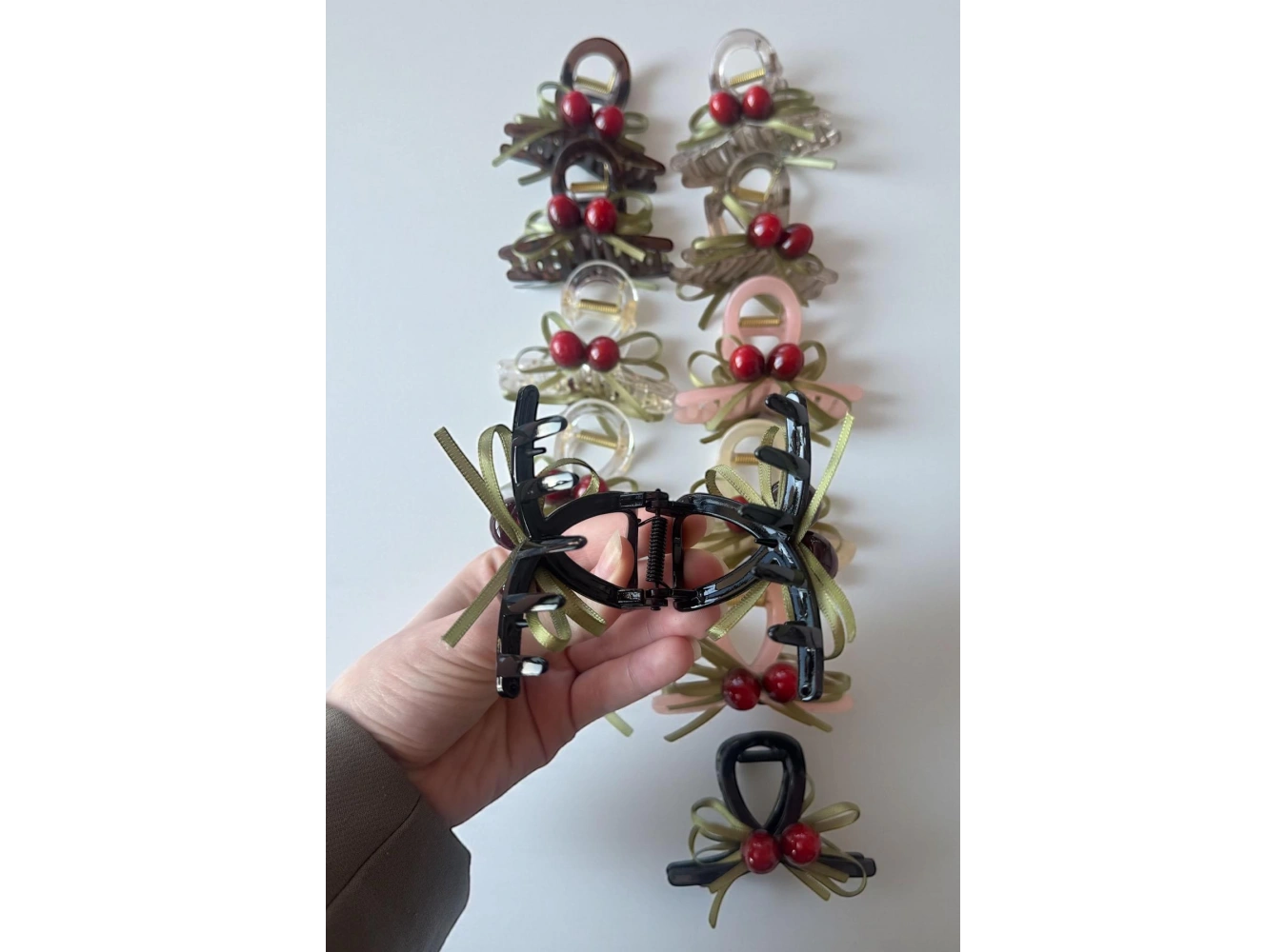 12li Karışık Renk Kiraz Figürlü Mandal Toka Set