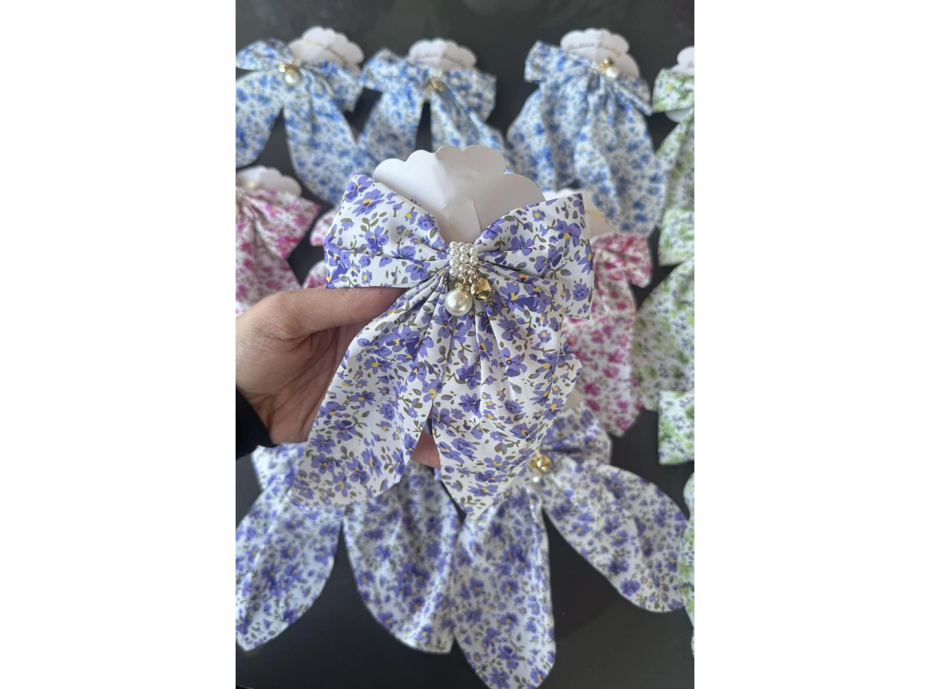 12li Karışık Renk Kurdele Figürlü İnci Detaylı Otomat Toka Set