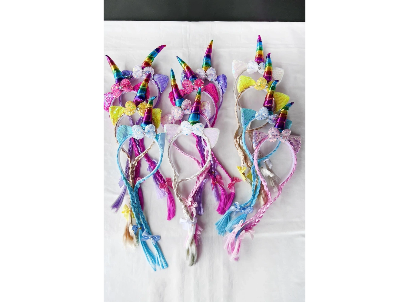 12li Karışık Renk Örgü Detaylı Unicorn Taç