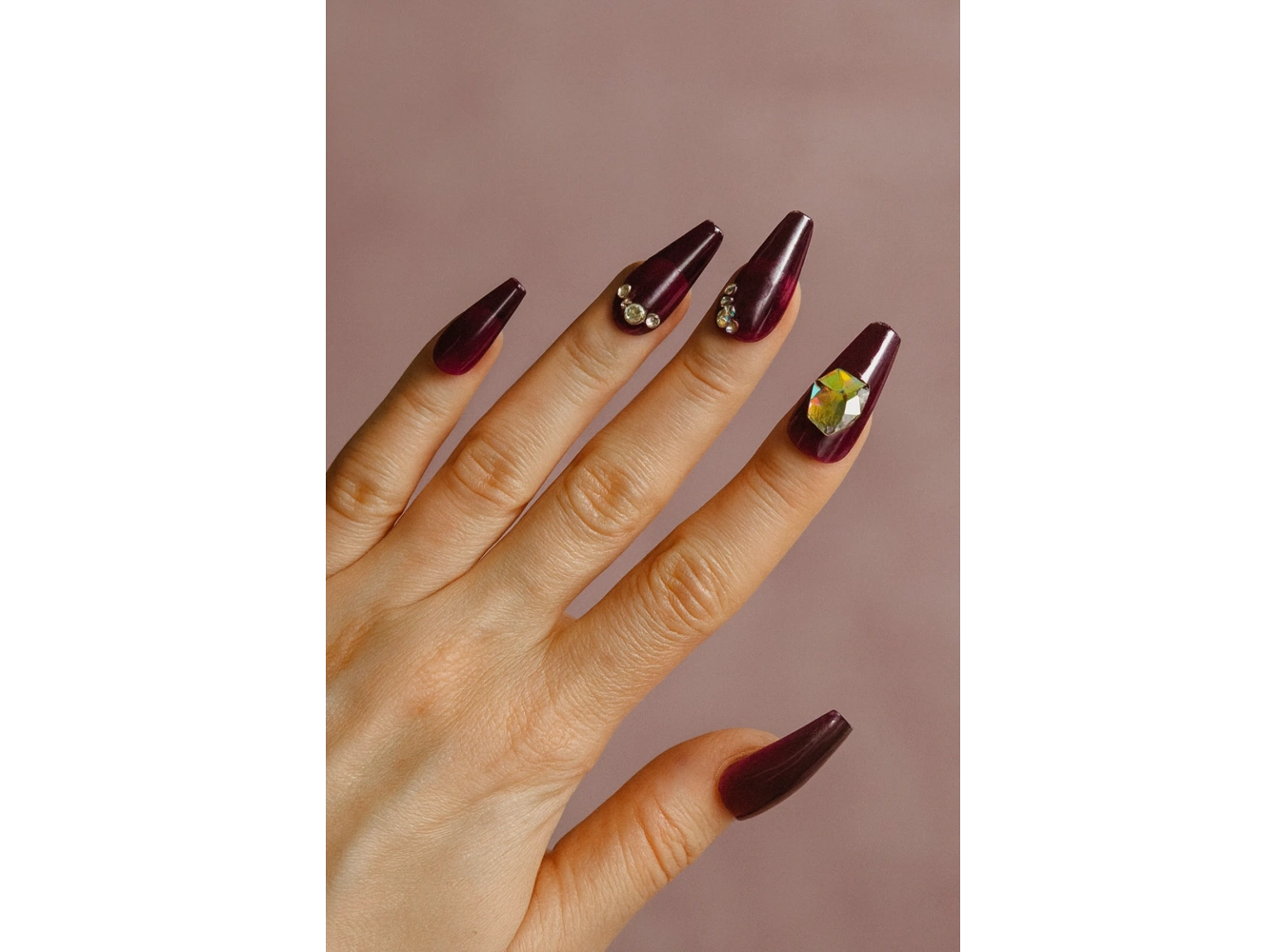 12li Mor Renk Taş Detaylı Takma Tırnak (Yapıştırıcılı)