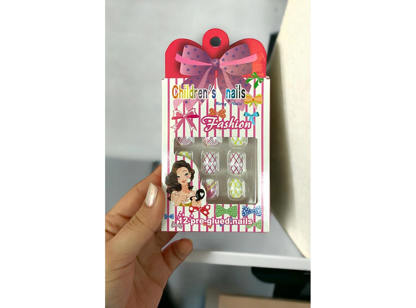 12´li Karışık Figürlü Çocuk Takma Tırnak