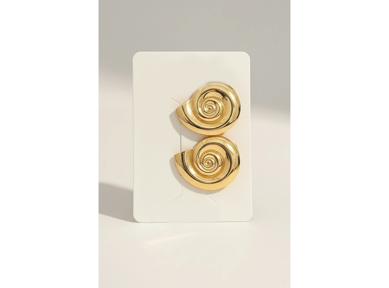 2li Altın Renk Deniz Kabuğu Figürlü Yan Toka