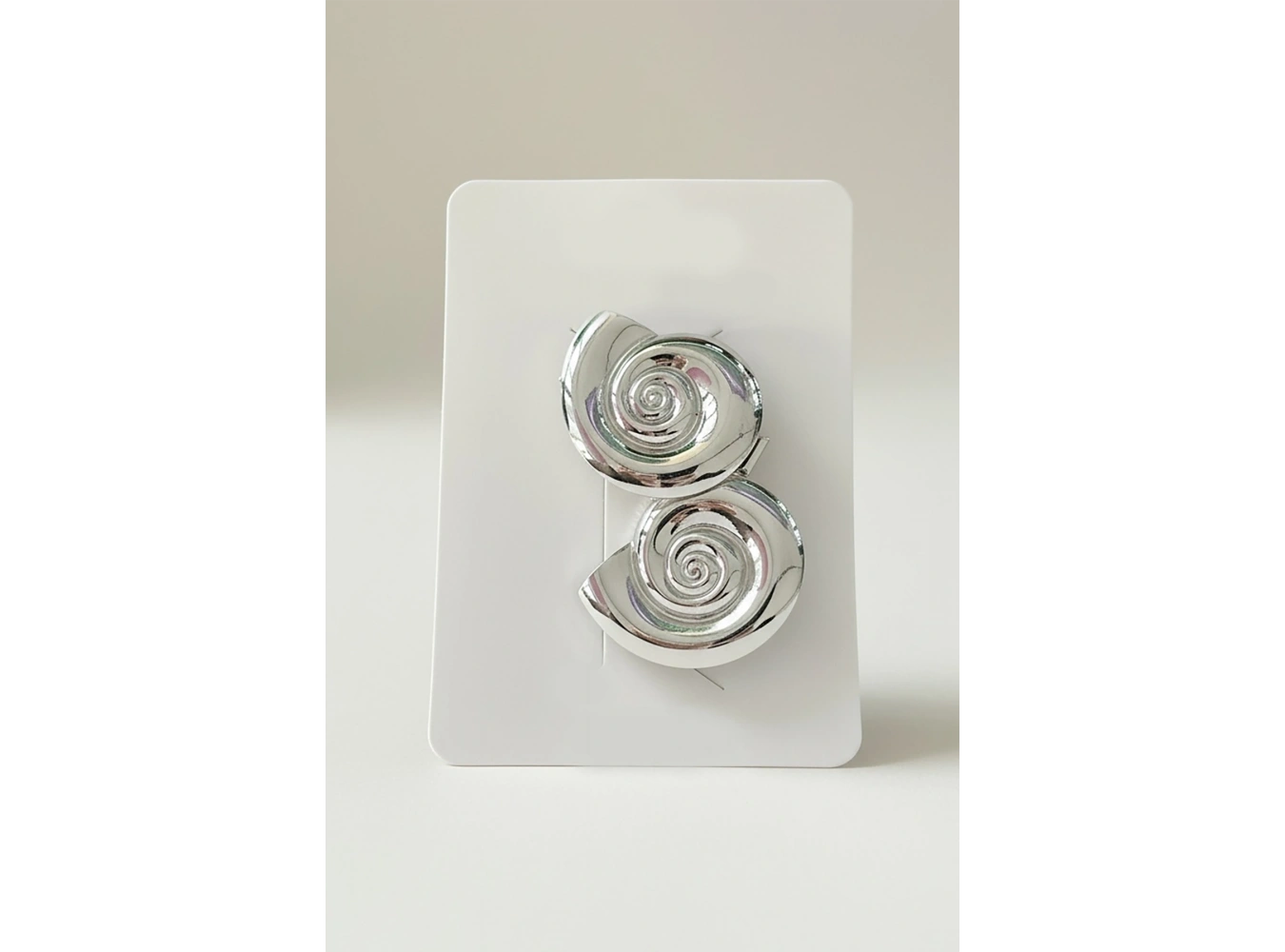 2li Gümüş Renk Deniz Kabuğu Figürlü Yan Toka