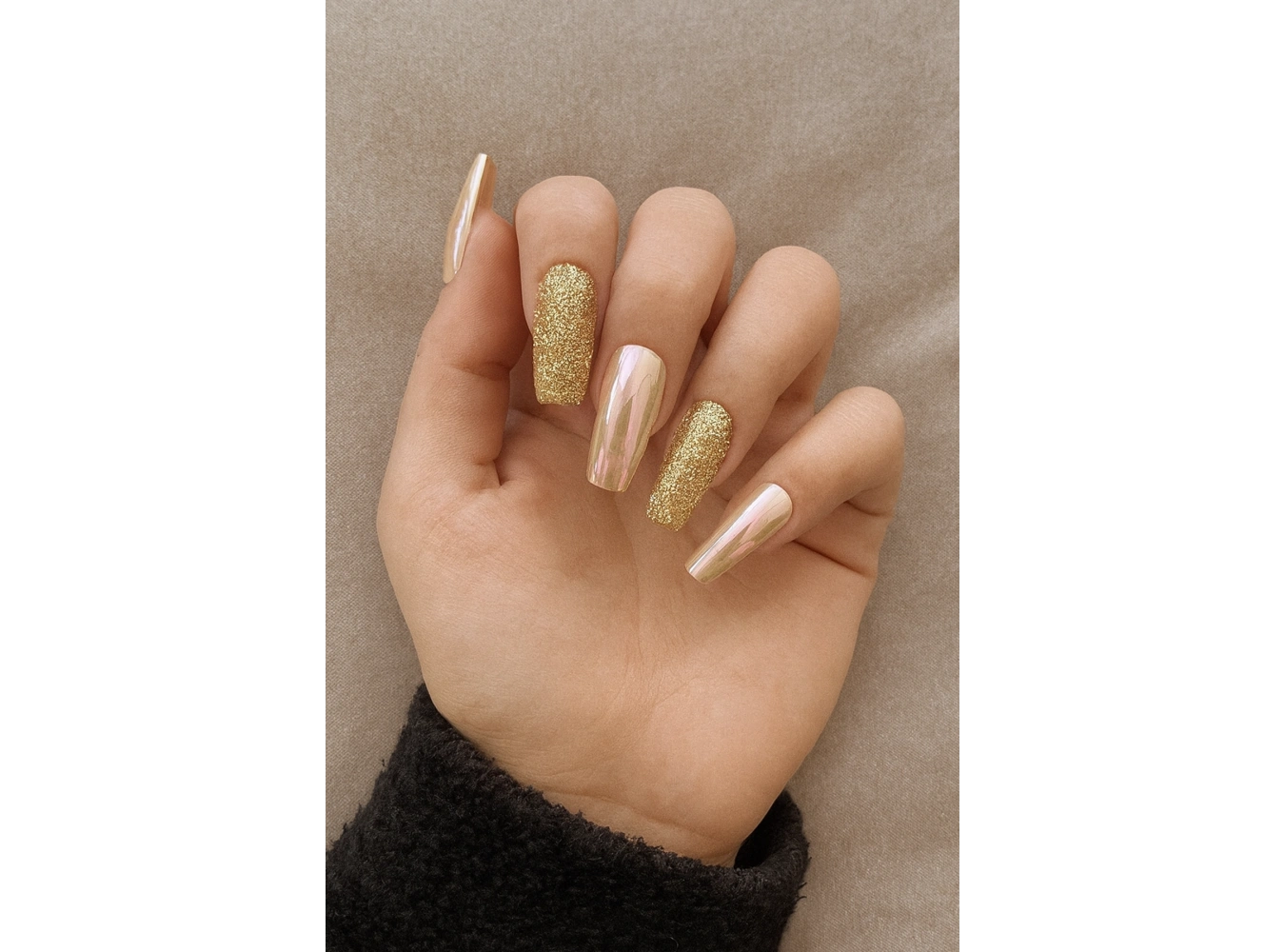 24lü Altın Renk Simli Ve Hologramlı Takma Tırnak (Yapıştırıcılı)