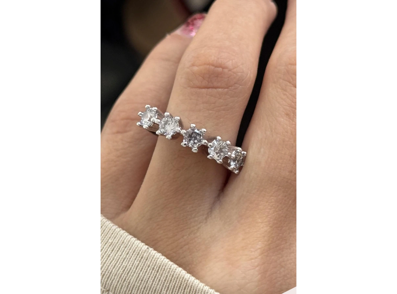 24lü Gümüş Renk Beştaş Detaylı Yüzük Set