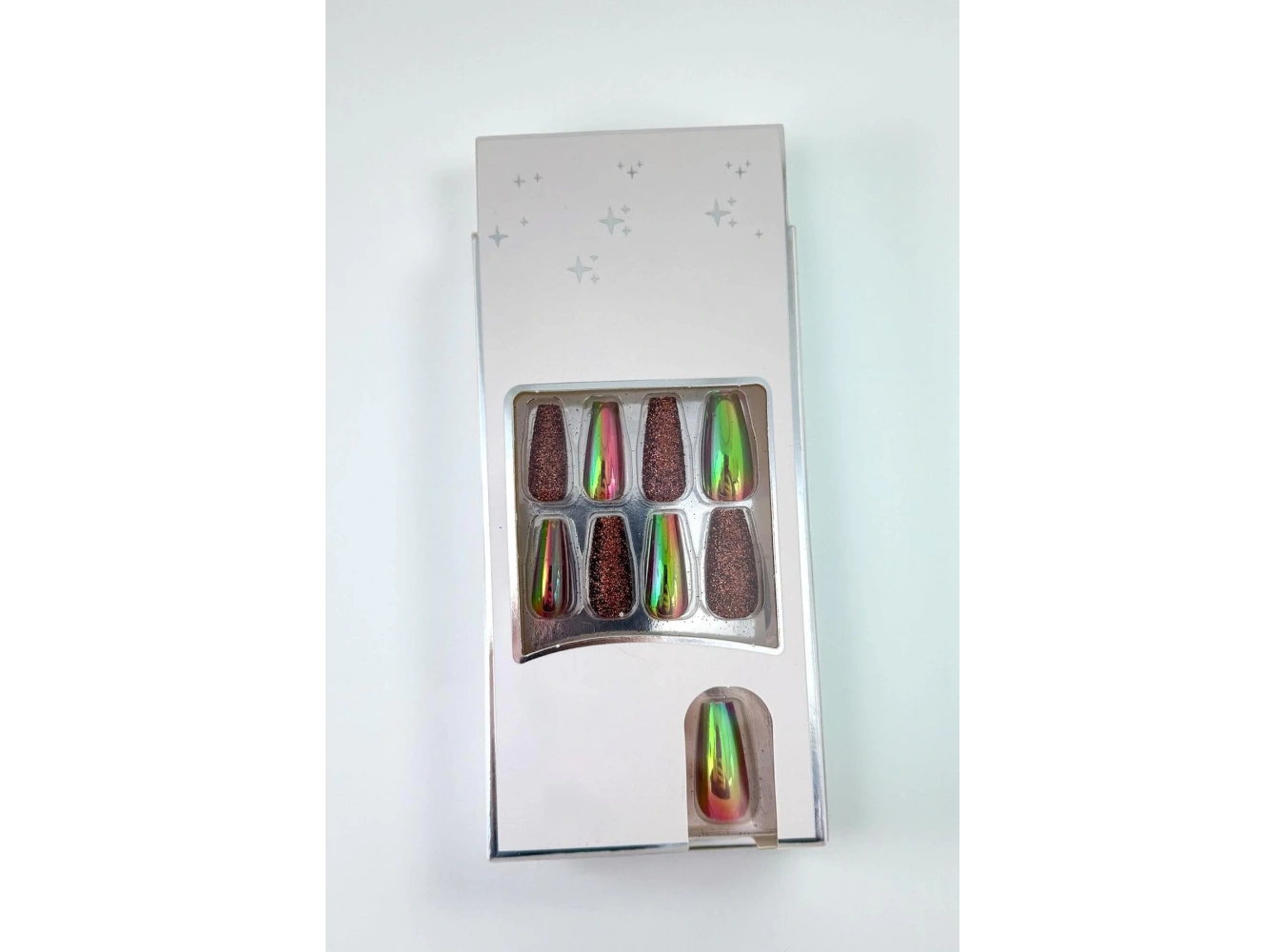 24lü Kahve Renk Simli Ve Hologramlı Takma Tırnak (Yapıştırıcılı)