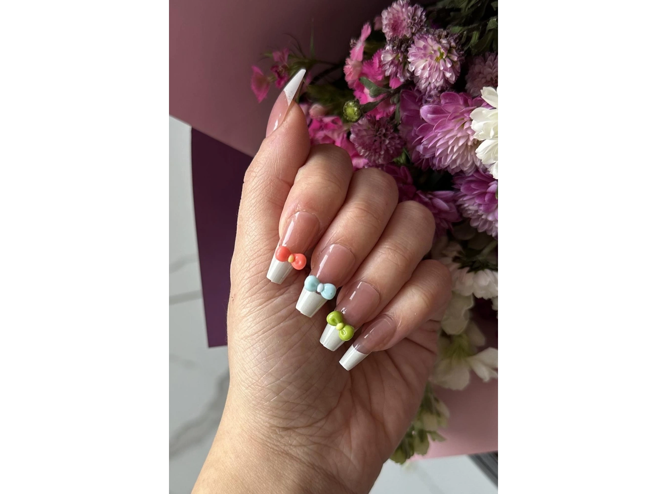 24lü Karışık Renk Kurdele Figürlü Takma Tırnak Set (Yapıştırıcılı)