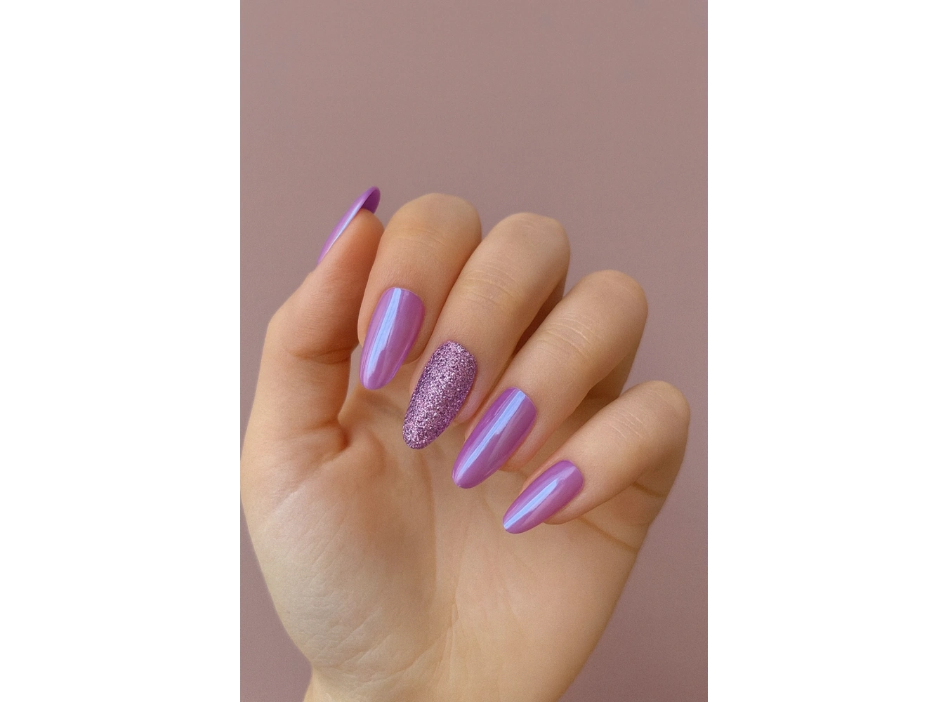 24lü Lila Renk Simli Ve Hologramlı Takma Tırnak (Yapıştırıcılı)