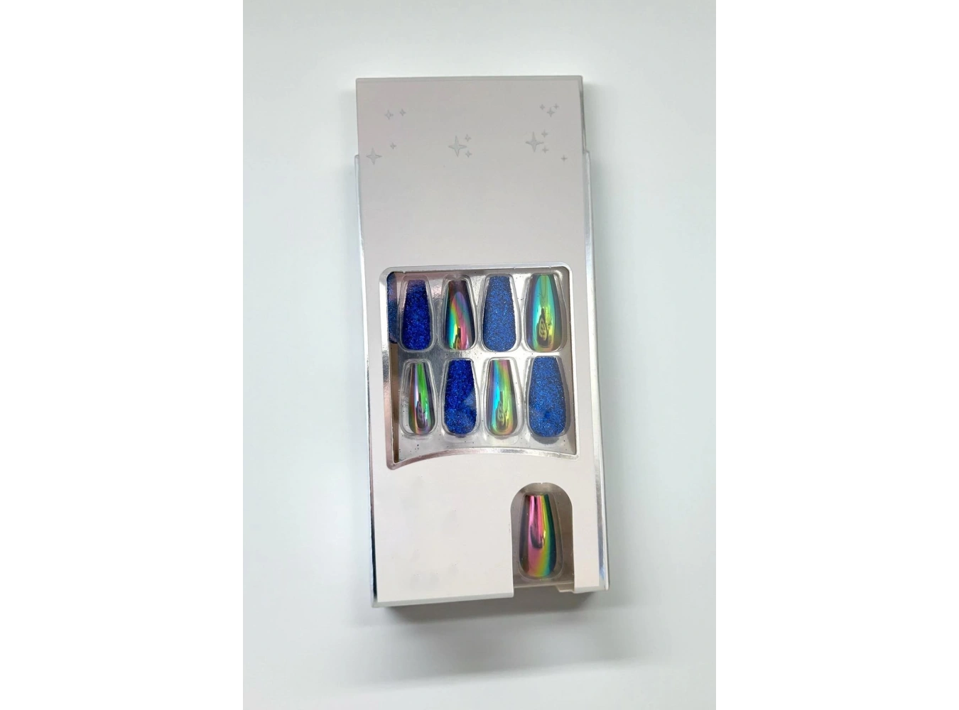 24lü Mavi Renk Simli Ve Hologramlı Takma Tırnak (Yapıştırıcılı)