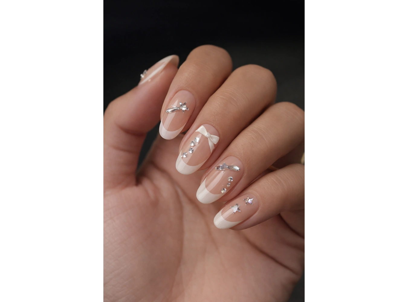 24lü Pudra Ve Beyaz Renk Jel Görünümlü Takma Tırnak (Yapıştırıcılı)