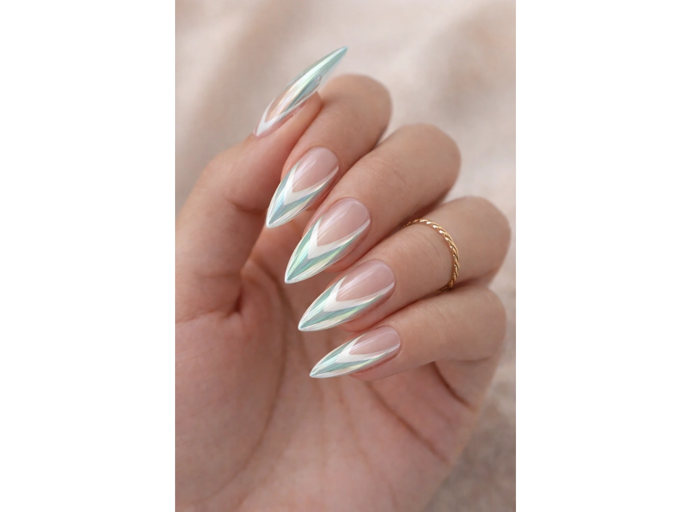 24lü Yeşil Ve Beyaz Renk Jel Görünümlü Takma Tırnak (Yapıştırıcılı)