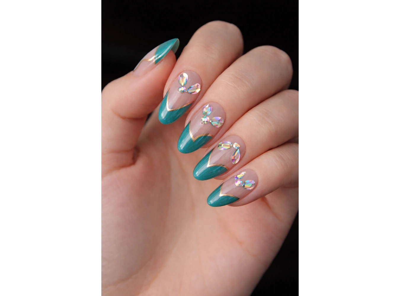 24lü Yeşil Ve Pudra Renk Jel Görünümlü Takma Tırnak (Yapıştırıcılı)