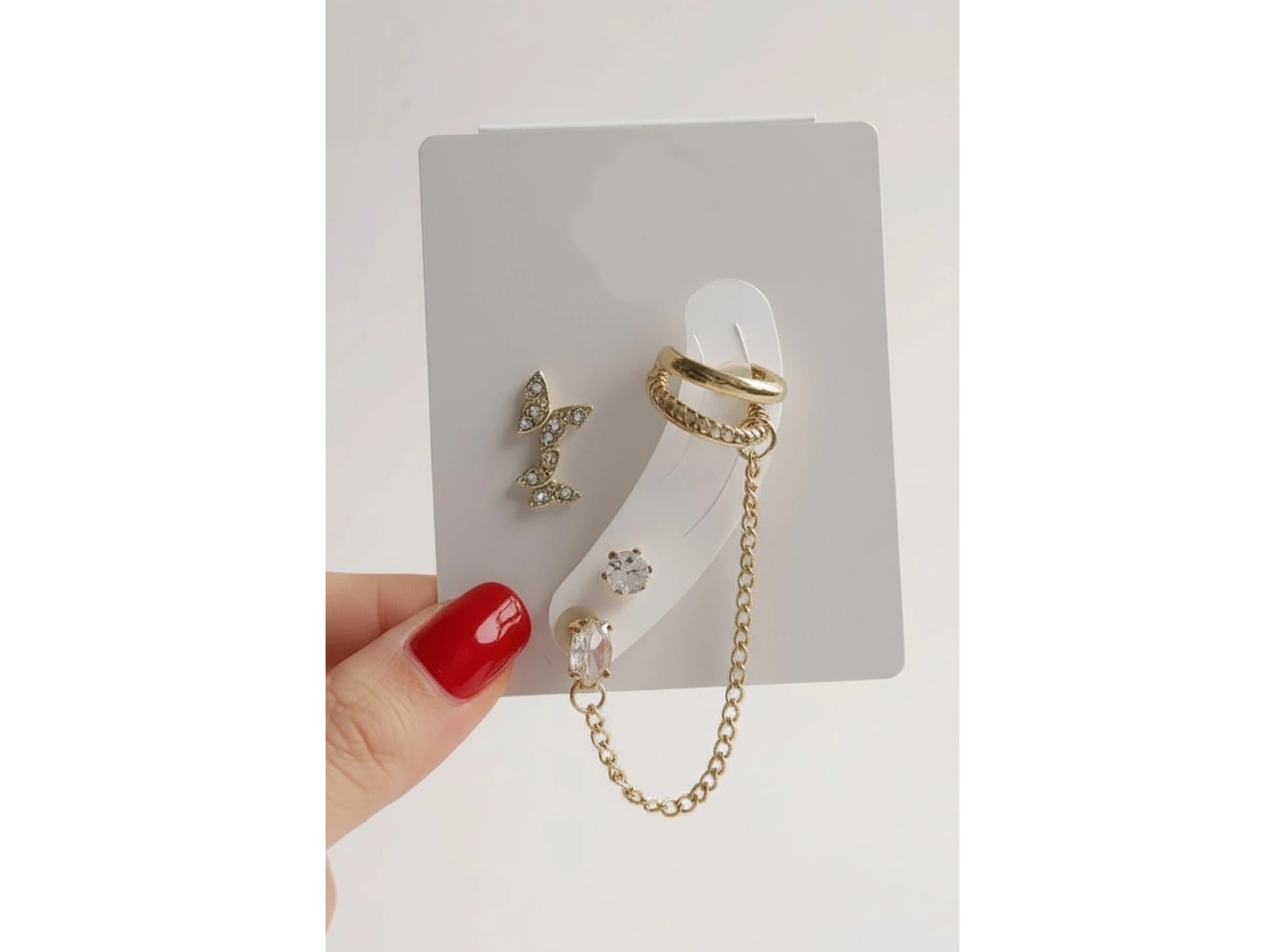 4lü Altın Renk Kelebek Figürlü Taş Detaylı Küpe Set