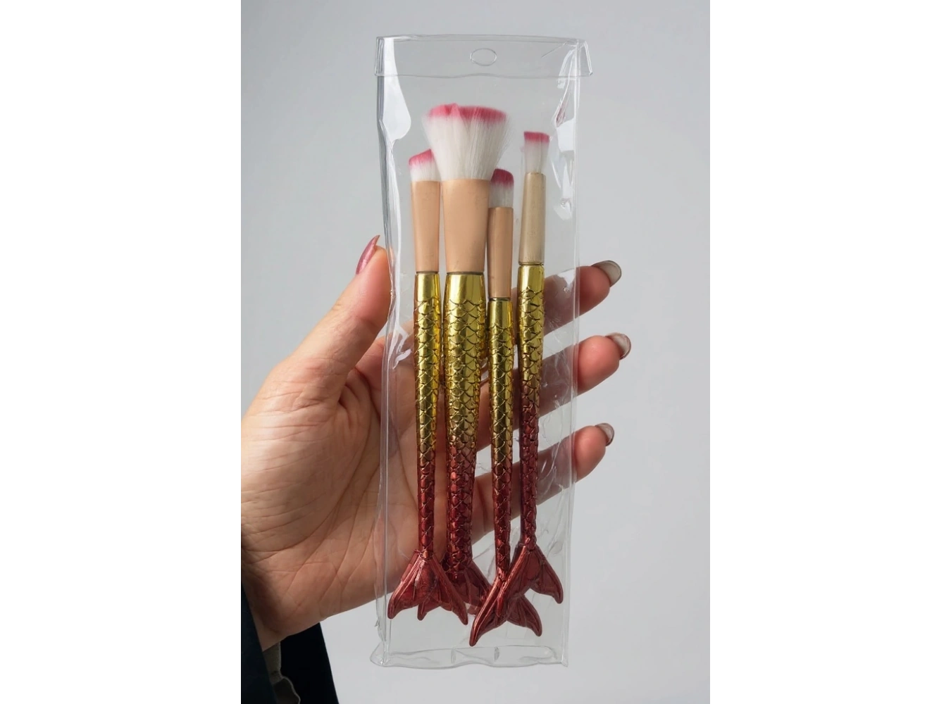 4lü Kırmızı Ve Altın Renk Balık Kuyruğu Figürlü Makyaj Fırçası Set