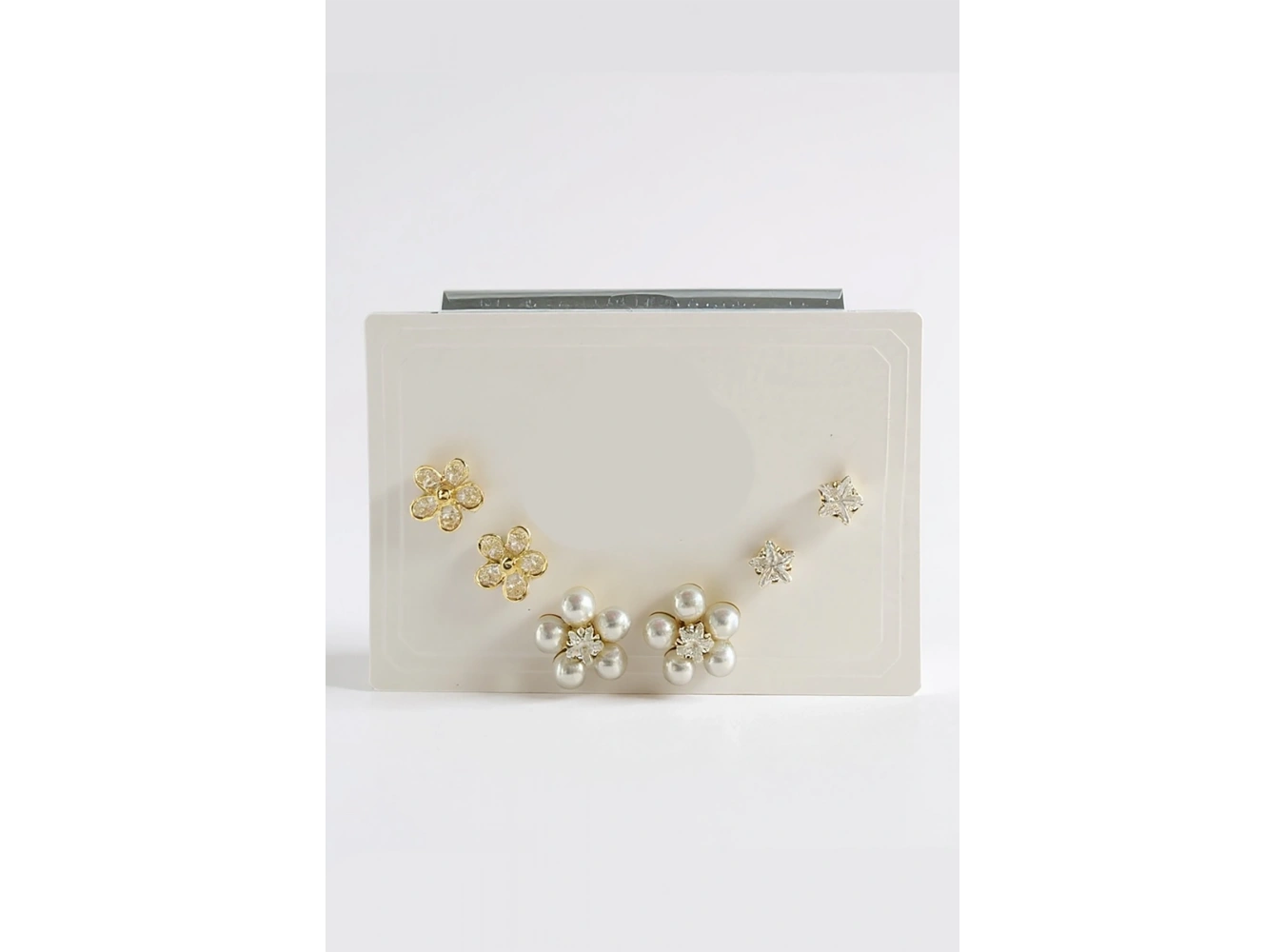 6lı Altın Renk Çiçek Figürlü Taş Detaylı Küpe Set