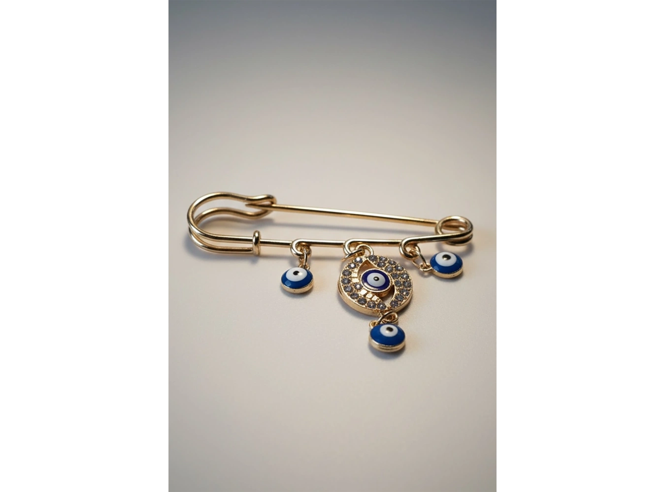 Altın Renk Nazar Boncuğu Detaylı Broş