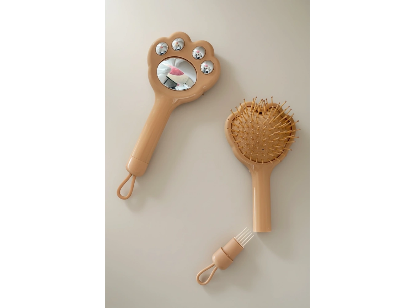 Açık Kahve Renk Pati Figürlü Saç Tarama Fırçası/ Tarak