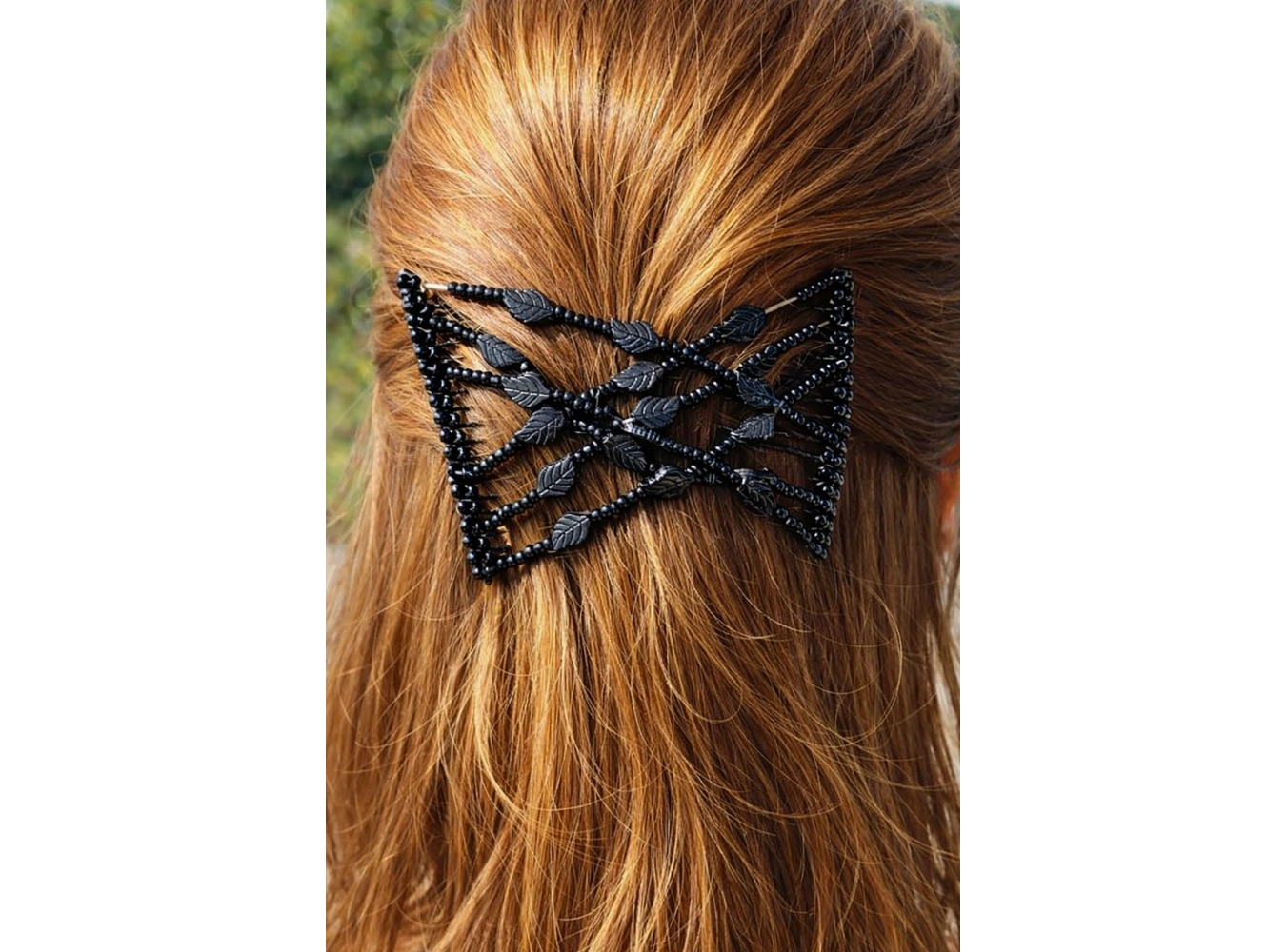 Siyah Renk Yaprak Figürlü Tel Tarak Toka