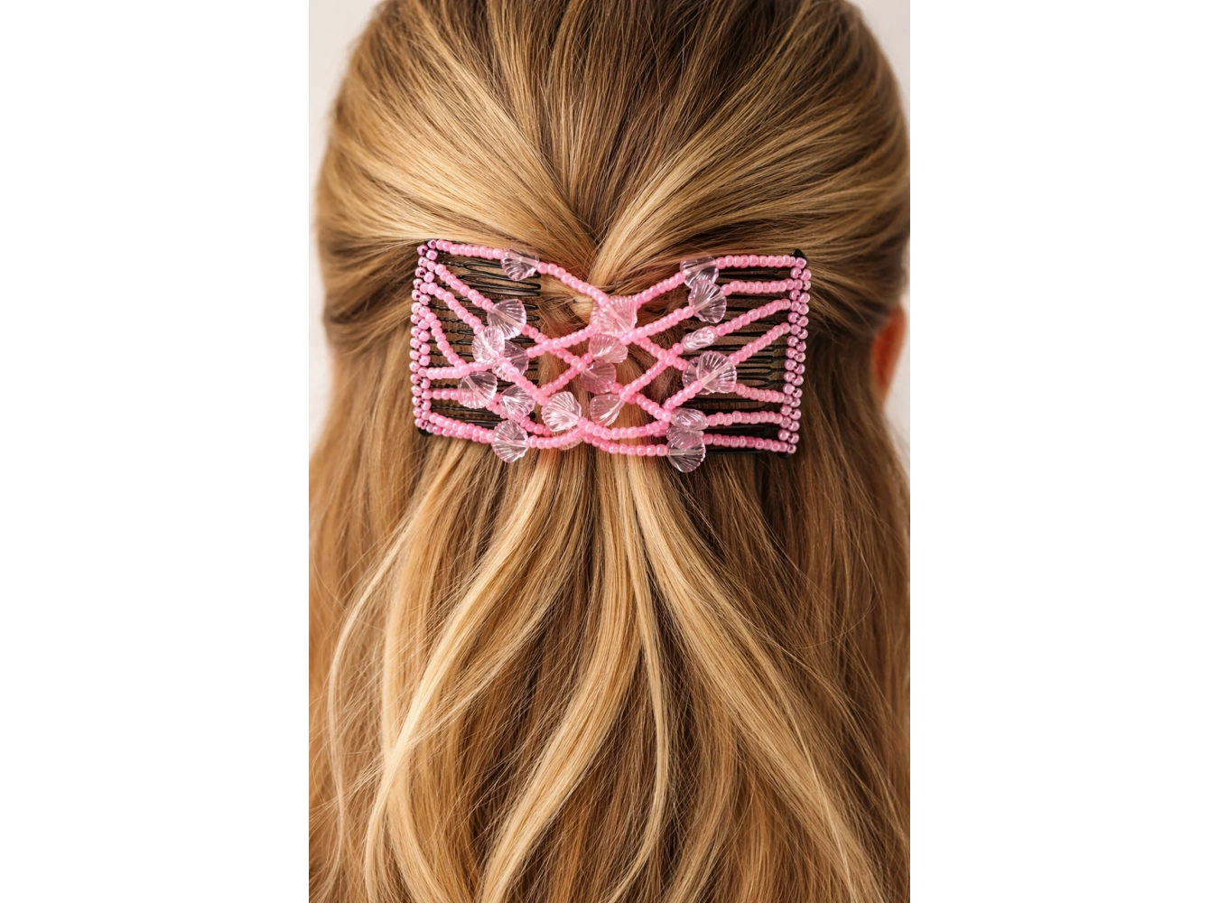 Pembe Renk Deniz Kabuğu Figürlü Tel Tarak Toka