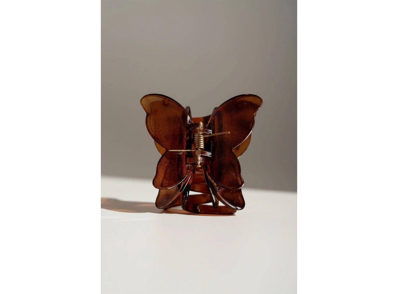 Kahverengi Kelebek Figürlü Leopar Desenli Mandal Toka