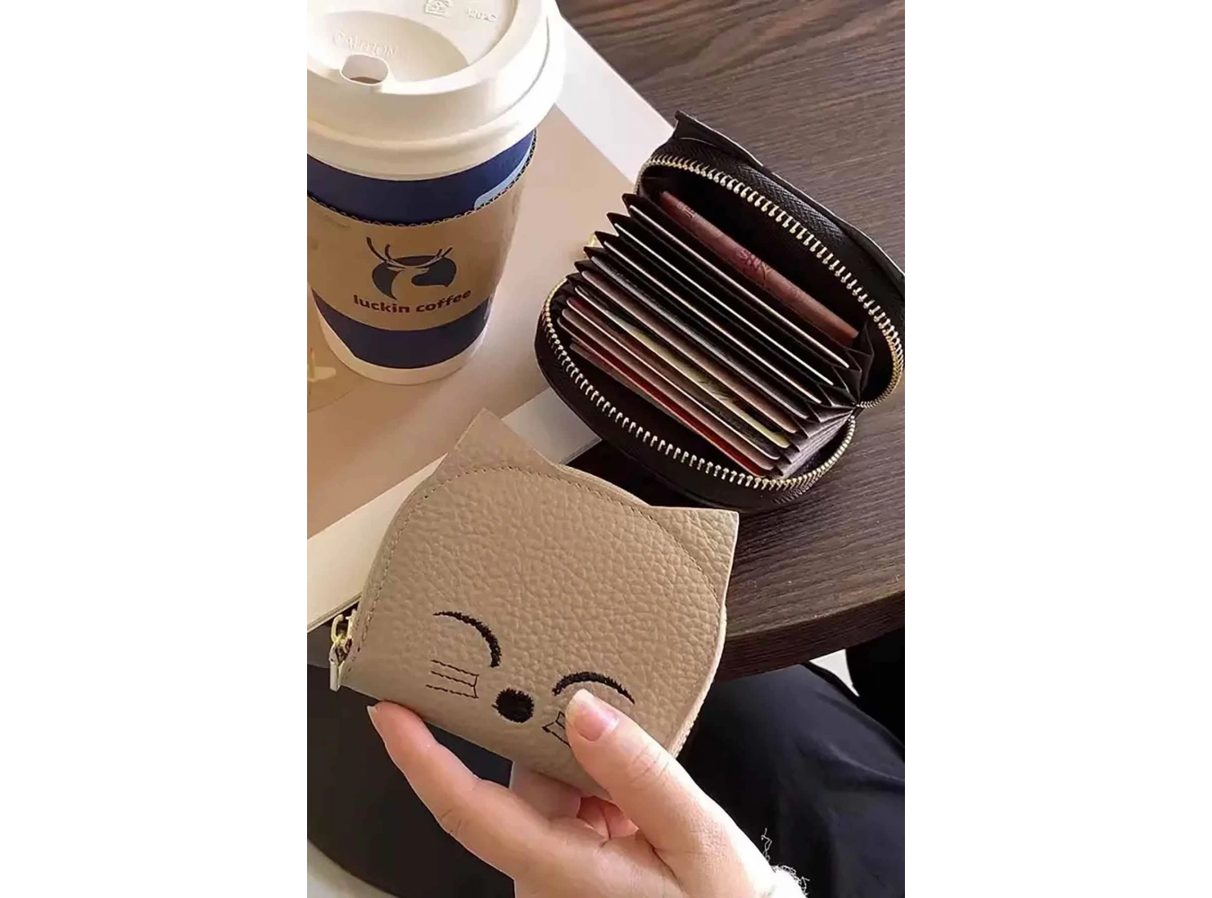 Açık Kahve Renk Kedi Figürlü Cüzdan/Kartlık