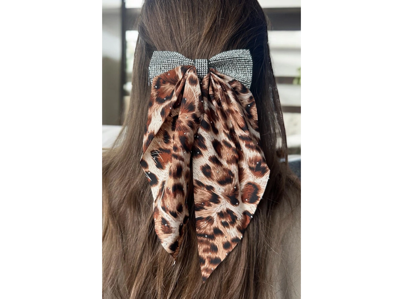 Açık Kahve Renk Leopar Desenli Taş Detaylı Otomat Toka