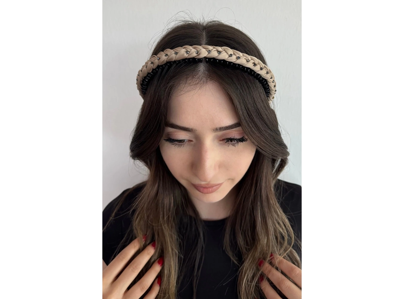 Açık Kahve Renk Taş Detaylı Tarak Taç