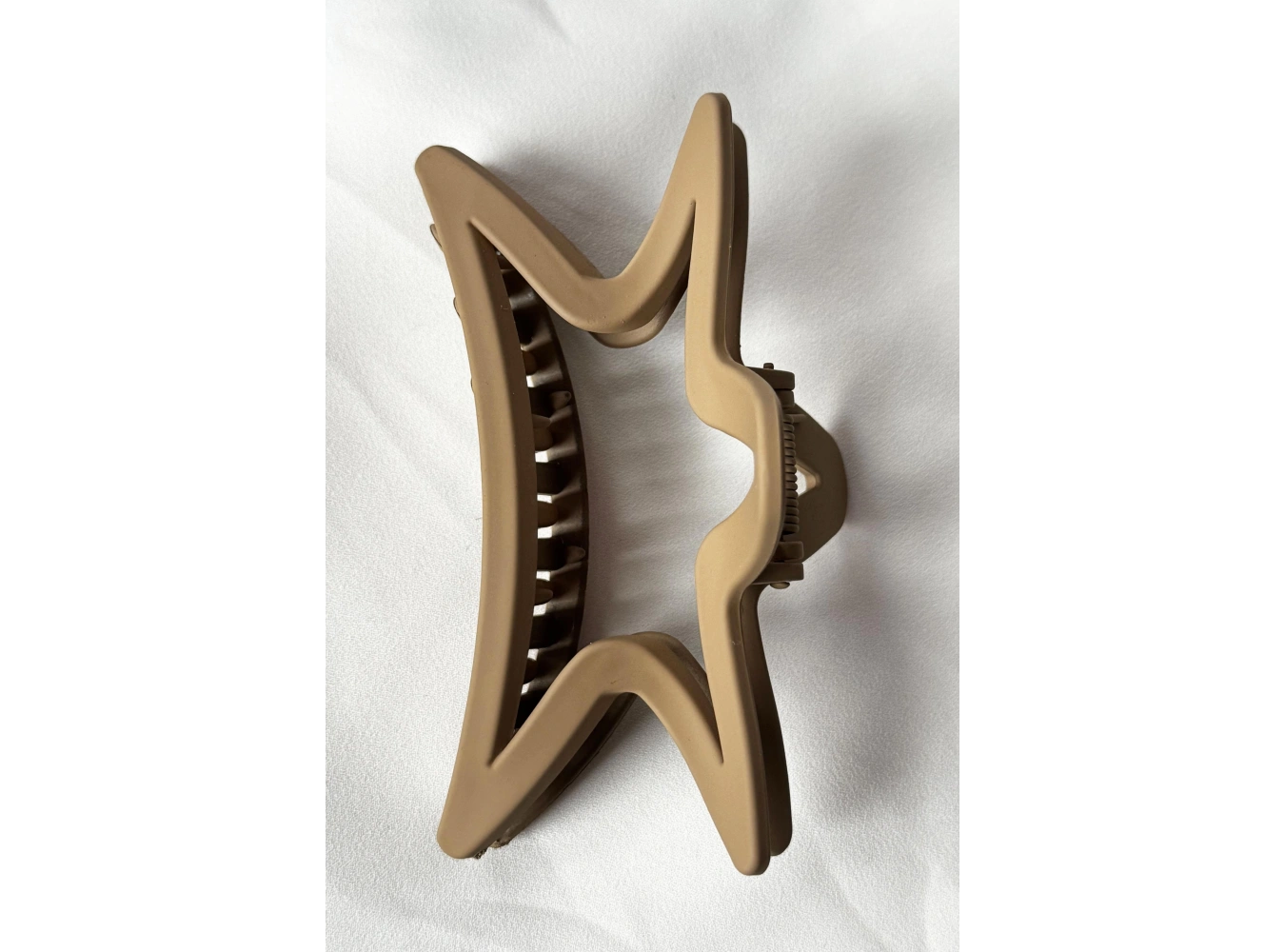 Açık Kahve Renk Yıldız Figürlü Mandal Toka