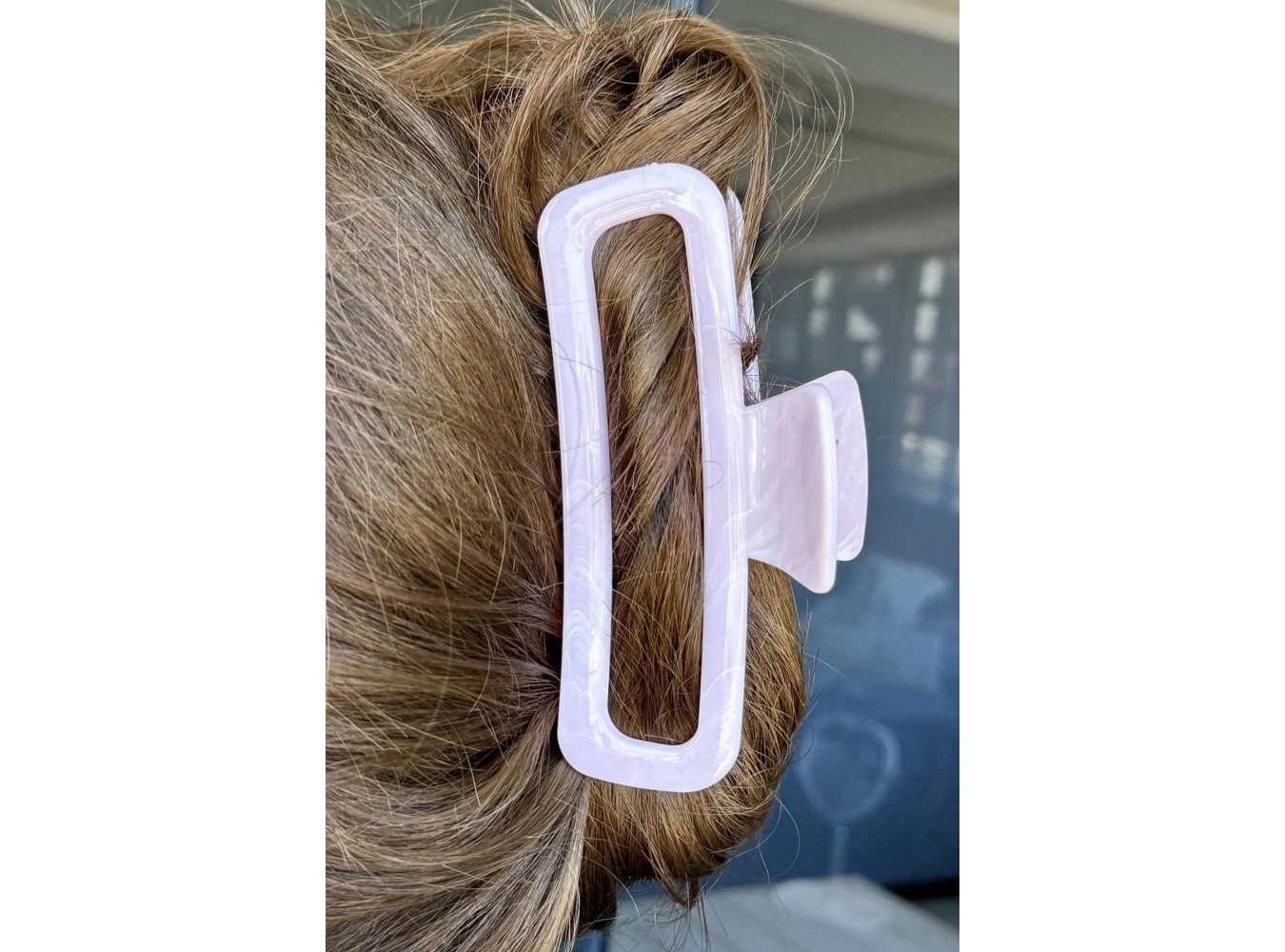 Açık Pembe Renk Mermer Desenli Kemik Mandal Toka