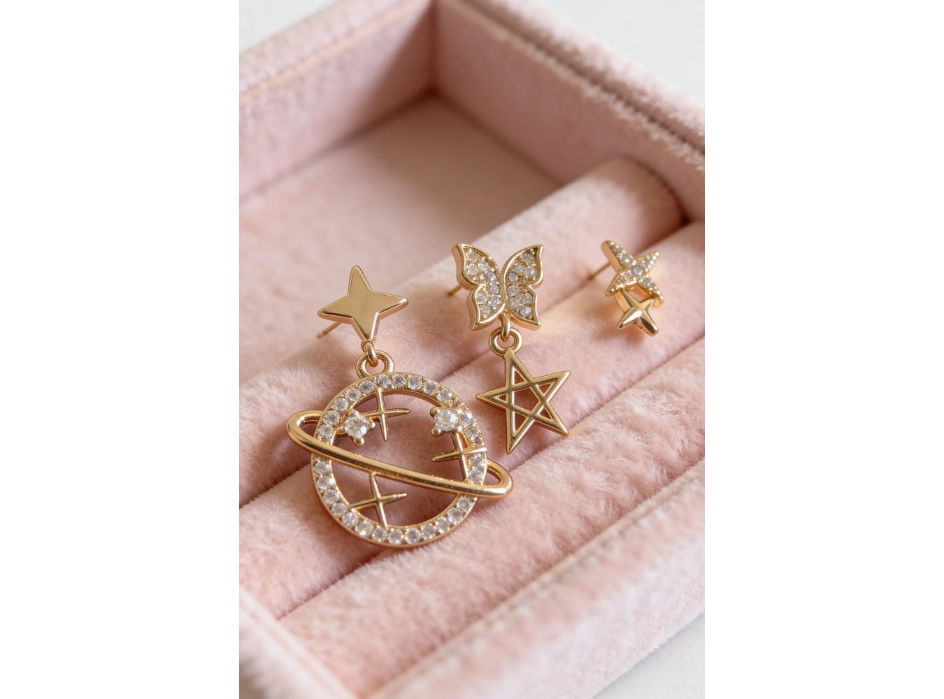 Altın Renk 3lü Ysx Küpe Set