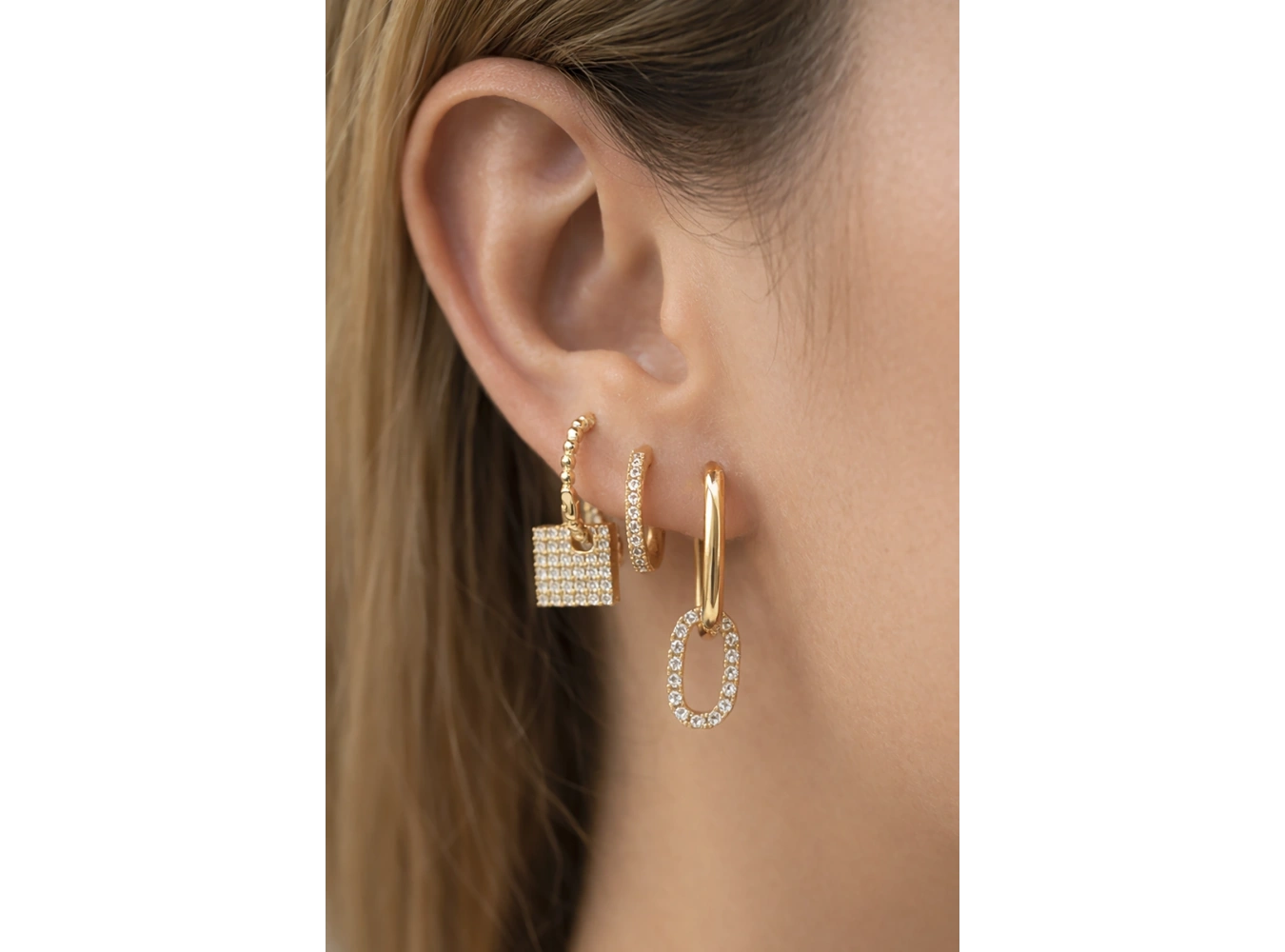 Altın Renk 3lü Ysx Küpe Set