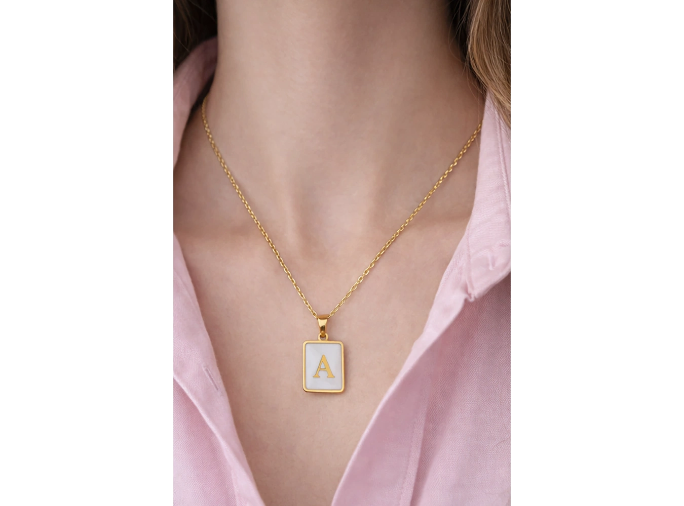 Altın Renk A Harf Çelik Kolye