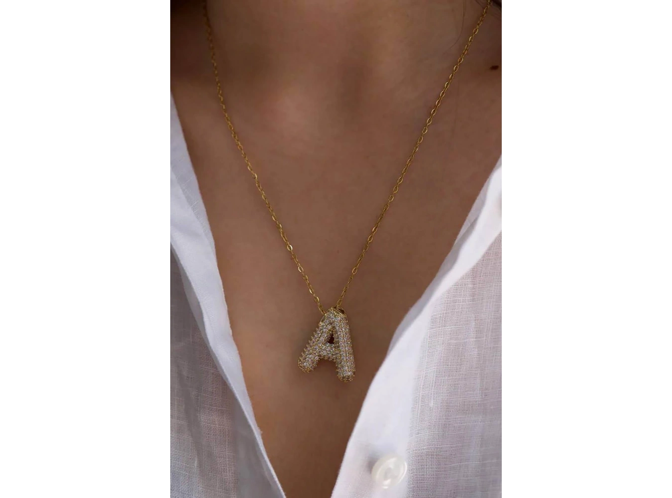 Altın Renk A Harf Taş Detaylı Çelik Kolye