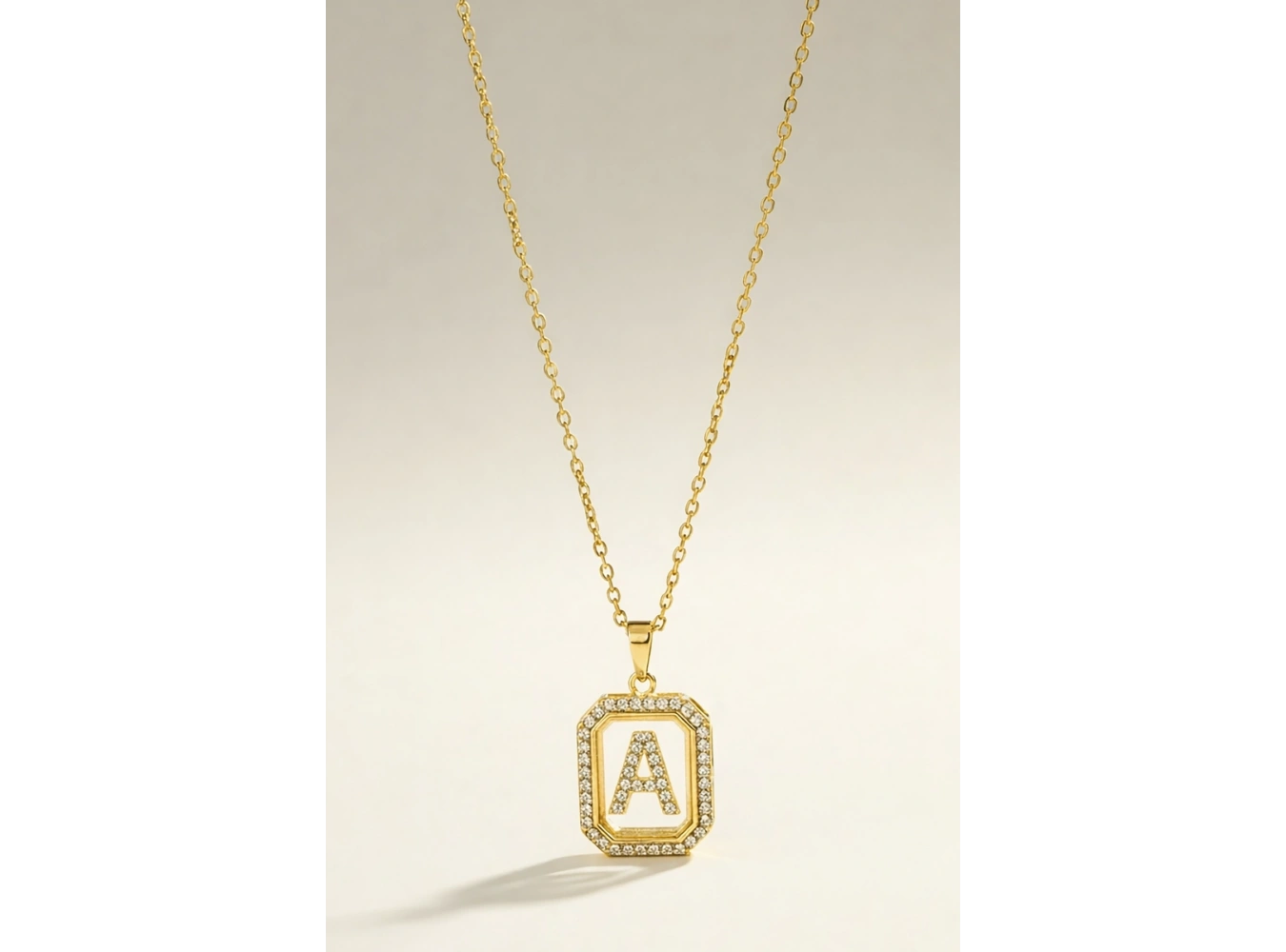Altın Renk A Harf Taş Detaylı Çelik Kolye