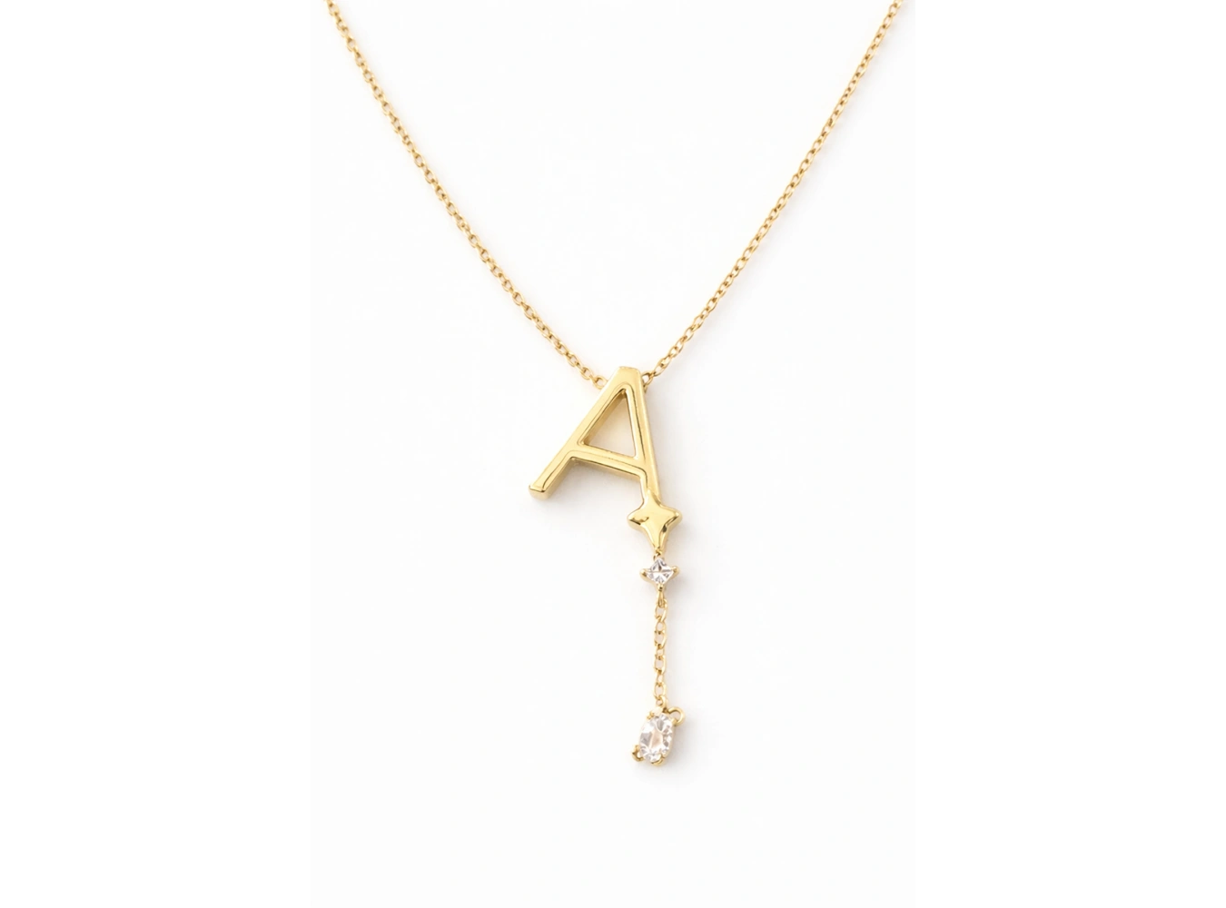 Altın Renk A Harfli Taş Detaylı Çelik Kolye
