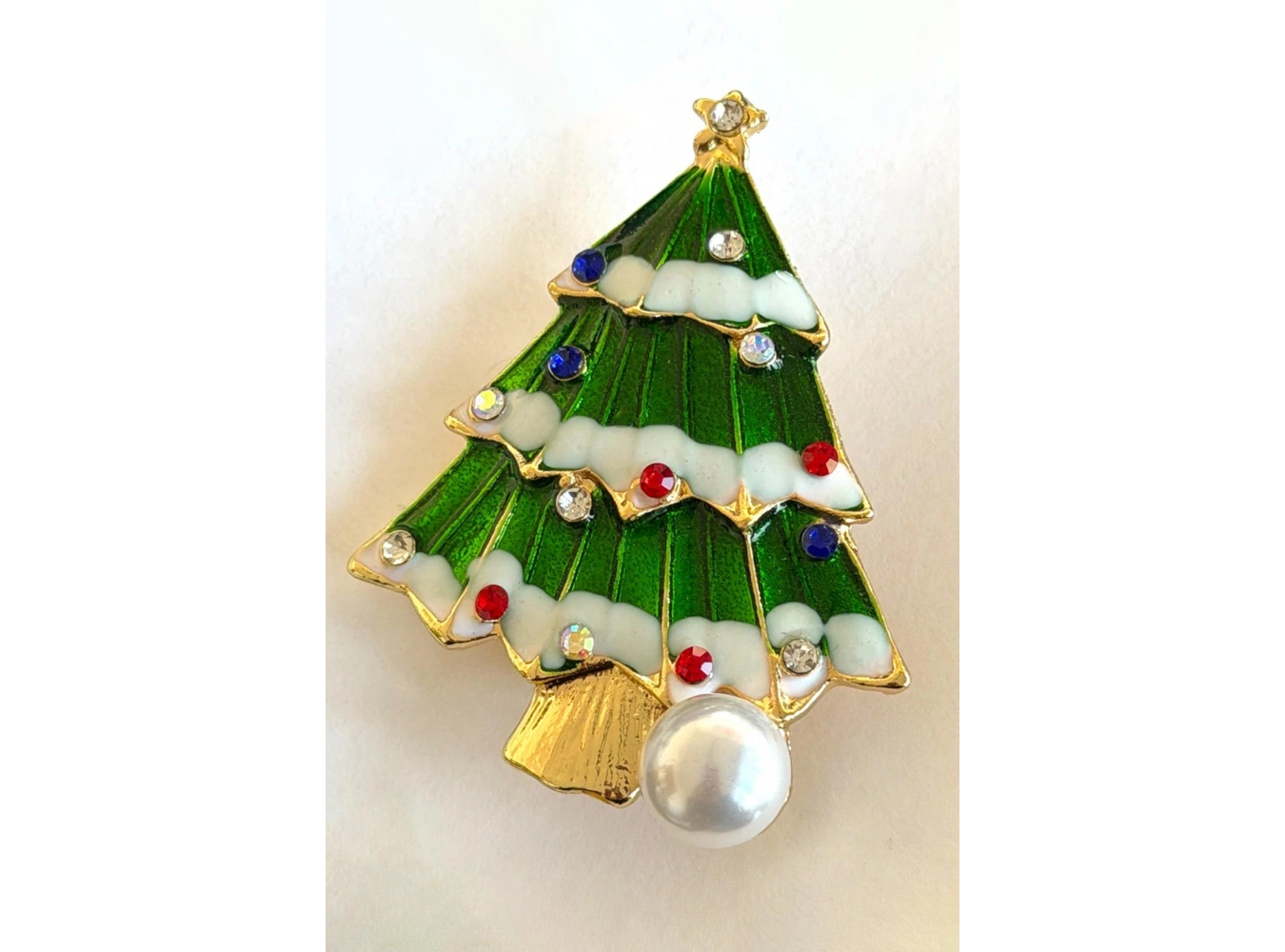 Altın Renk Ağaç Figürlü Yılbaşı Temalı Broş