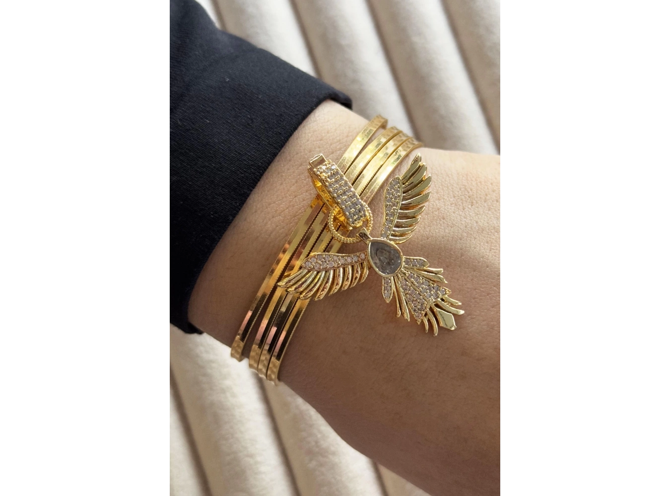 Altın Renk Anka Figürlü Ajda Charm