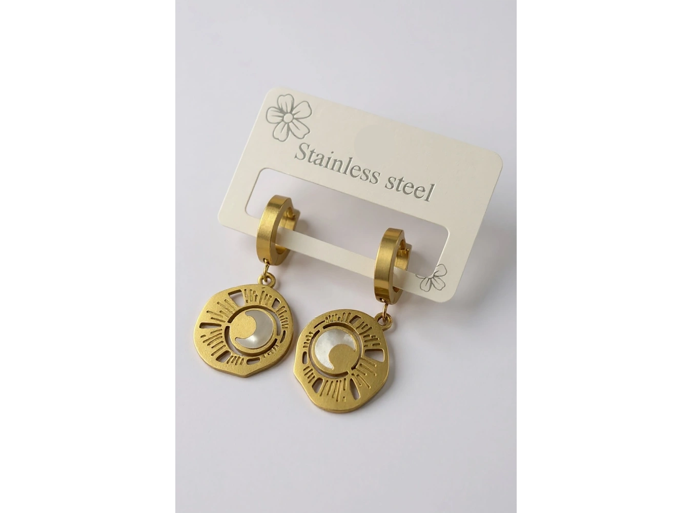 Altın Renk Ay Figürlü Çelik Küpe (Çift)