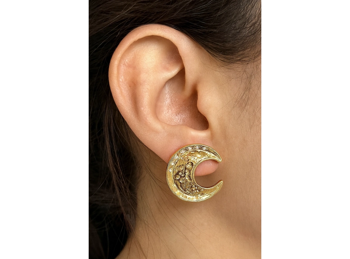 Altın Renk Ay Figürlü Çelik Küpe (Çift)