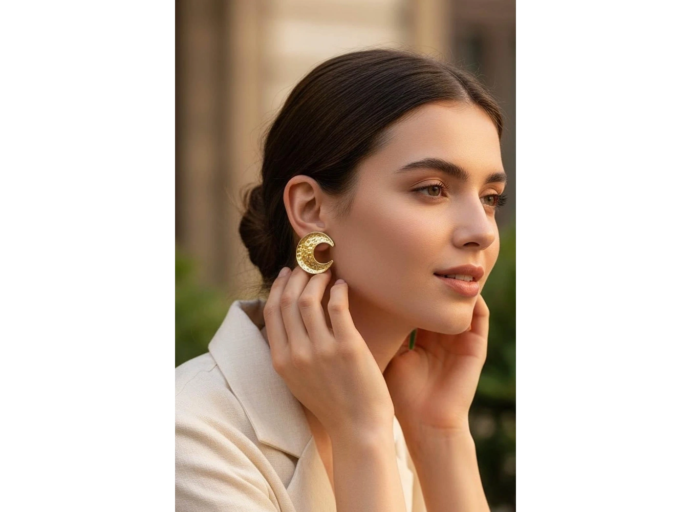 Altın Renk Ay Figürlü Çelik Küpe (Çift)