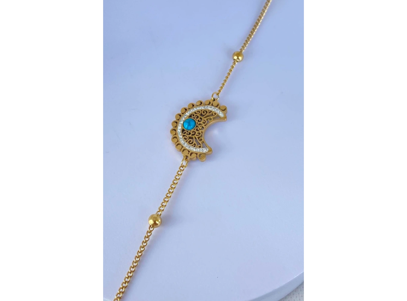 Altın Renk Ay Figürlü Taş Detaylı Çelik Bileklik