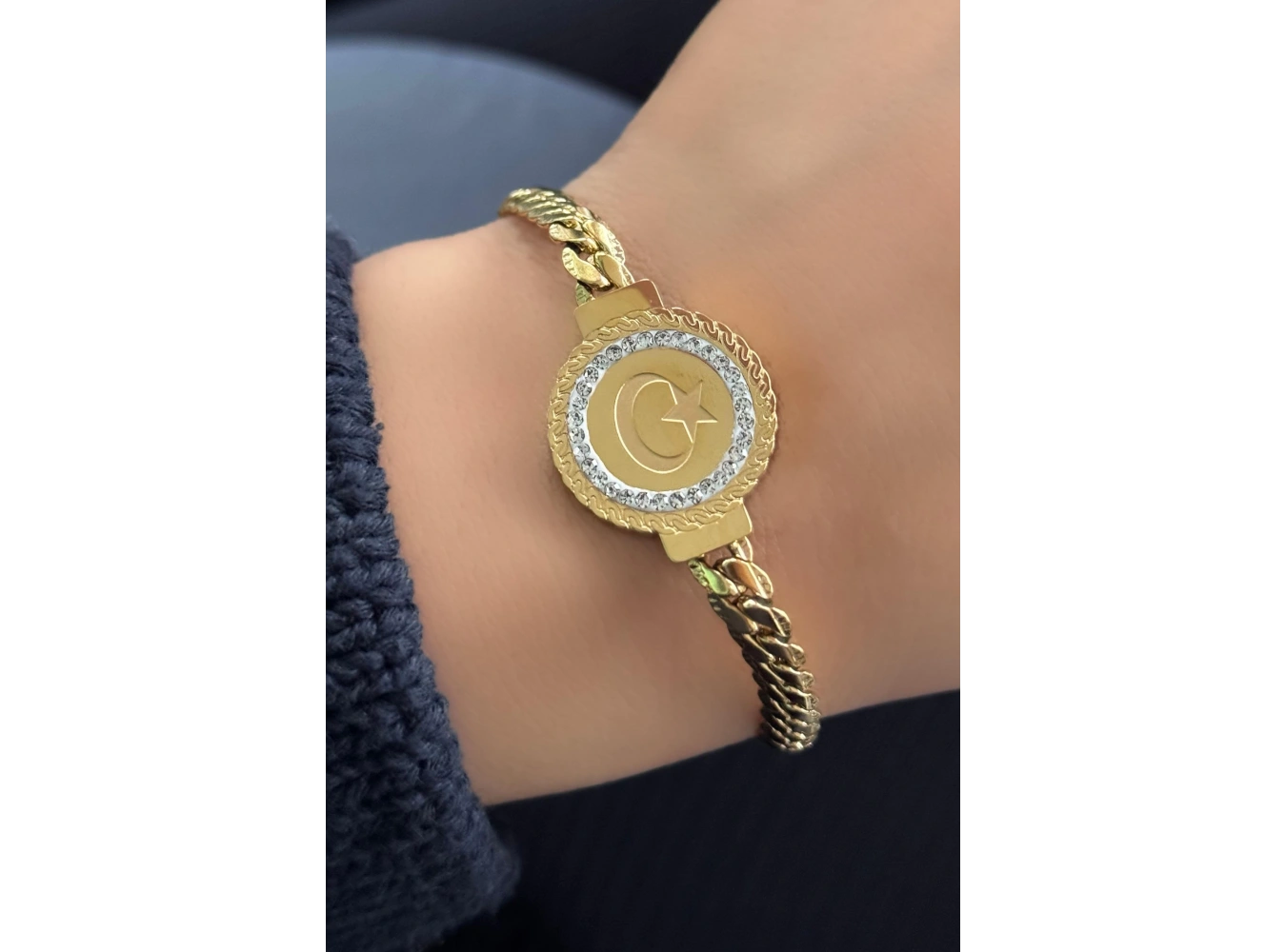 Altın Renk Ay Yıldız Figürlü Çelik Bileklik