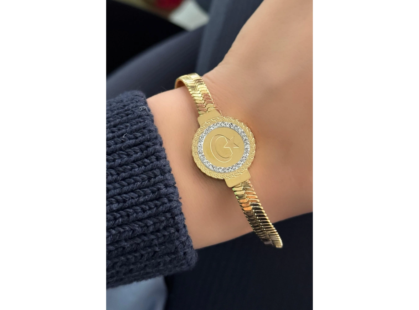 Altın Renk Ay Yıldız Figürlü Çelik Bileklik